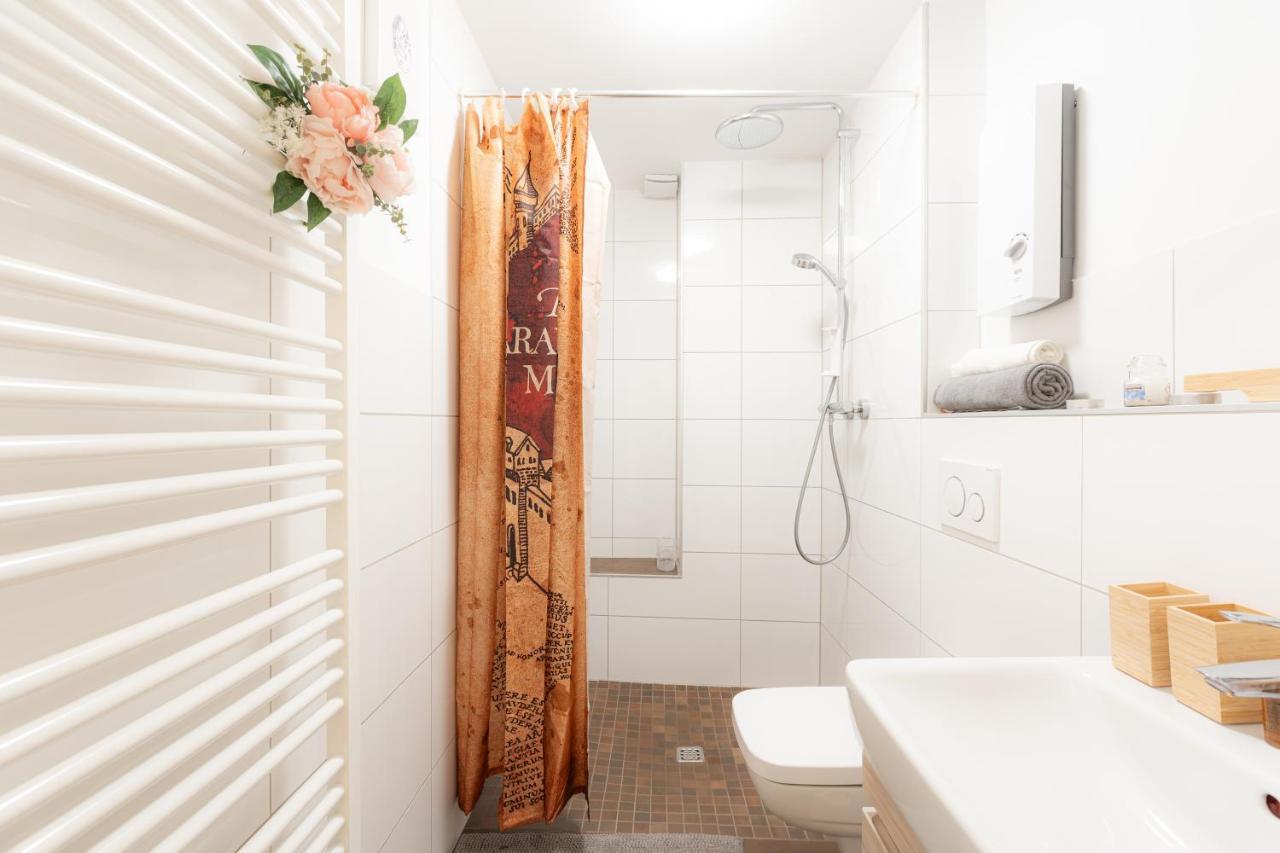 - Magical Harry Potter Apartment In Duisburg - 2 Mins Central Station Hbf - Kingsize Bed & Netflix - 外观 照片