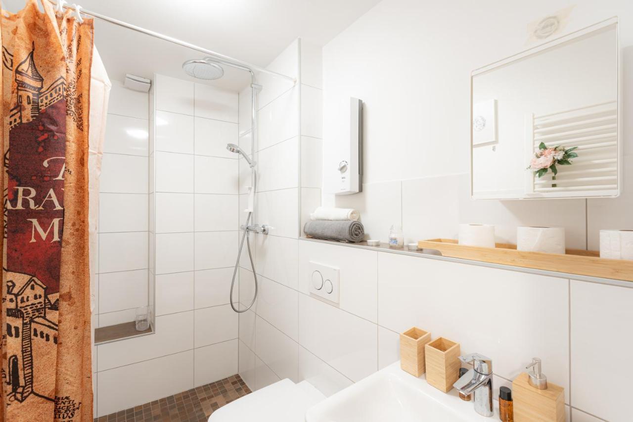 - Magical Harry Potter Apartment In Duisburg - 2 Mins Central Station Hbf - Kingsize Bed & Netflix - 外观 照片